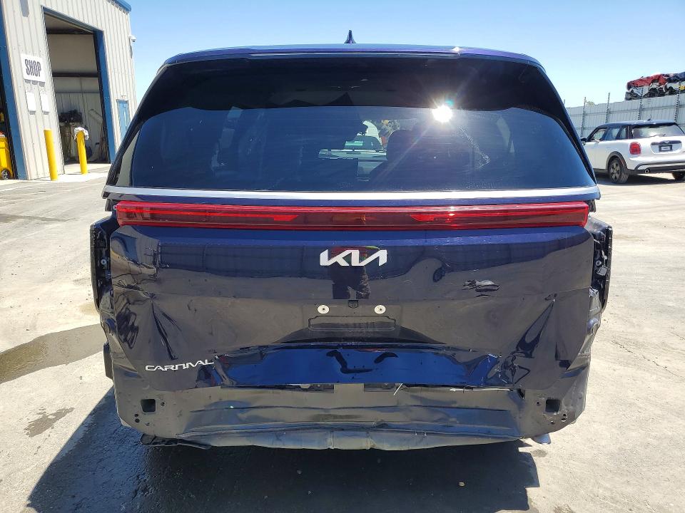 Продаж на аукціоні авто 2026 Kia Carnival, vin: KNDNB5K33T6585677, номер лоту: 53782206