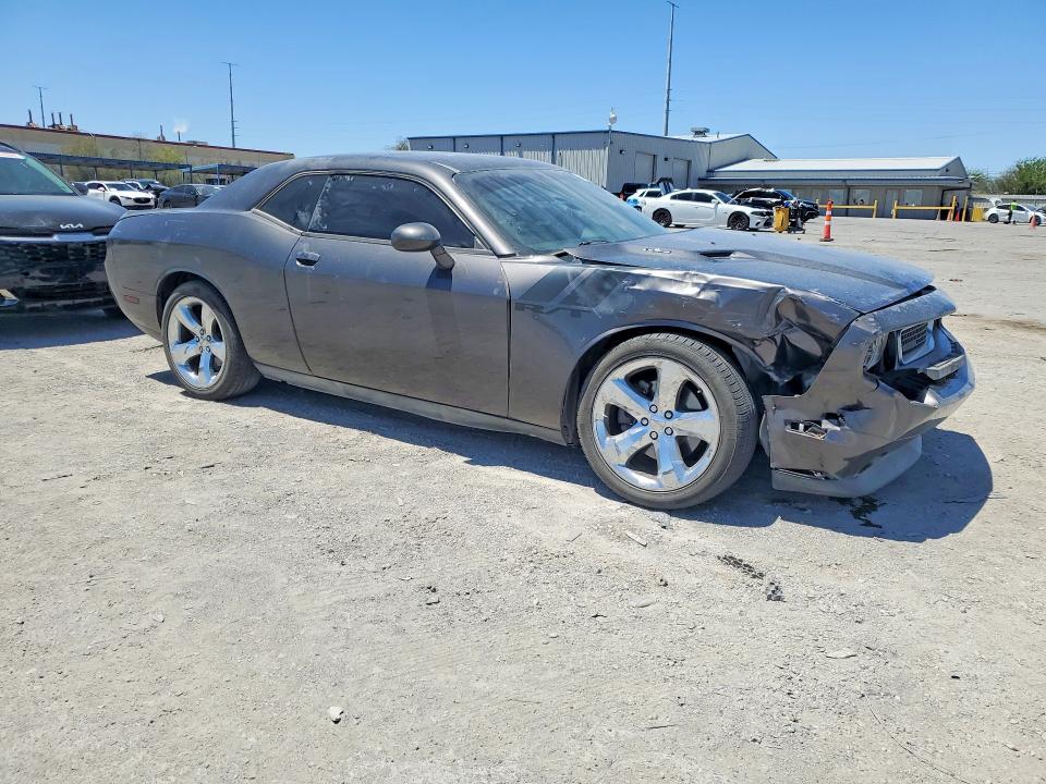 55430606 :رقم المزاد ، 2C3CDYBT1DH601186 vin ، 2013 Dodge Challenger مزاد بيع