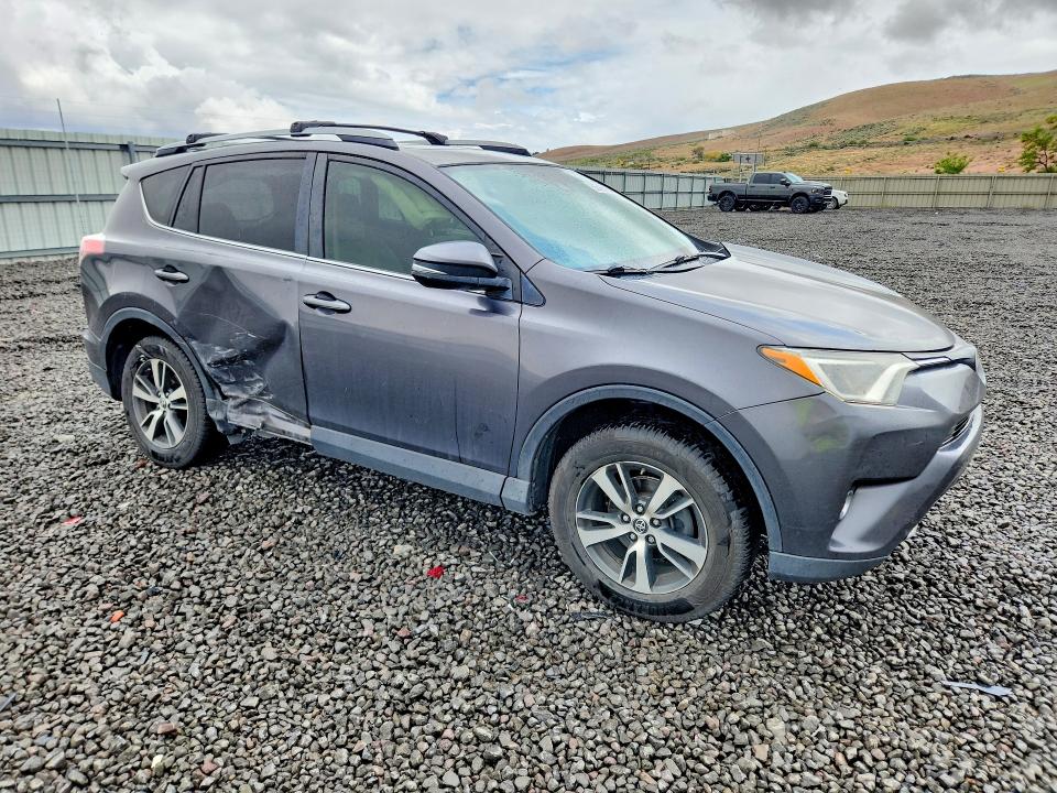 Продаж на аукціоні авто 2017 Toyota Rav4, vin: JTMRFREV6HJ157049, номер лоту: 55556056