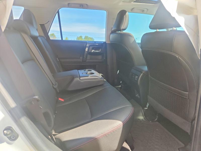 52812696 :رقم المزاد ، JTELU5JR0R6275725 vin ، 2024 Toyota 4runner مزاد بيع