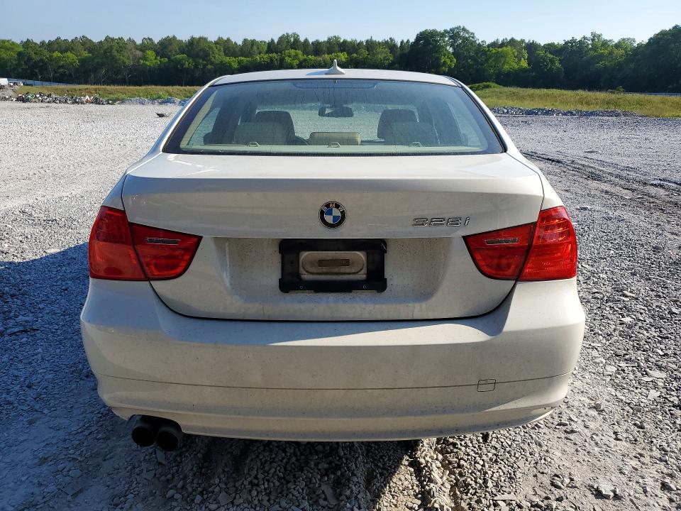 53928856 :رقم المزاد ، WBAPH7C57BE850461 vin ، 2011 Bmw 328 مزاد بيع