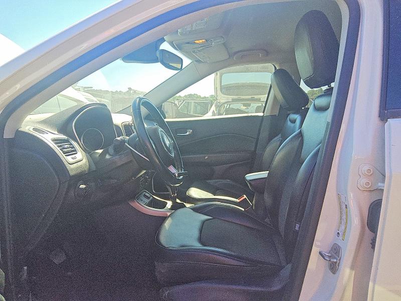 2018 Jeep Compass მანქანა იყიდება აუქციონზე, vin: 3C4NJCBB2JT301800, აუქციონის ნომერი: 53011806