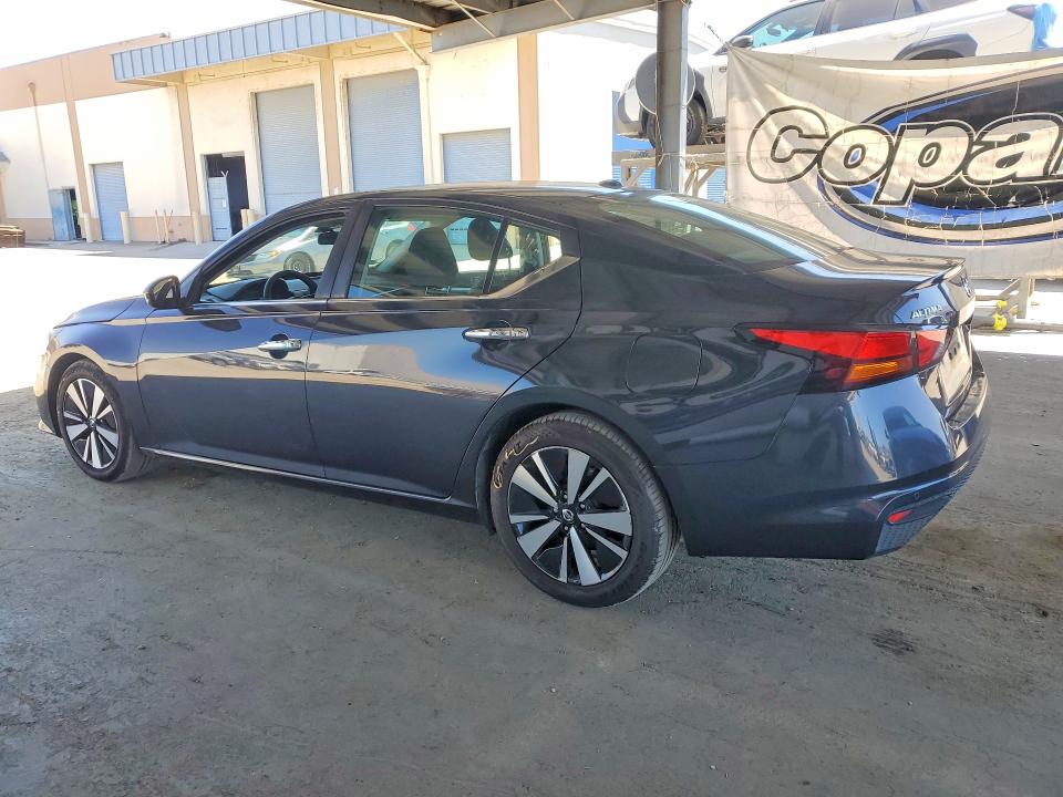 53428926 :رقم المزاد ، 1N4BL4DV3MN326273 vin ، 2021 Nissan Altima مزاد بيع