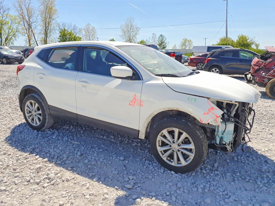 53177886 :رقم المزاد ، JN1BJ1CP2HW022159 vin ، 2017 Nissan Rogue Sport مزاد بيع