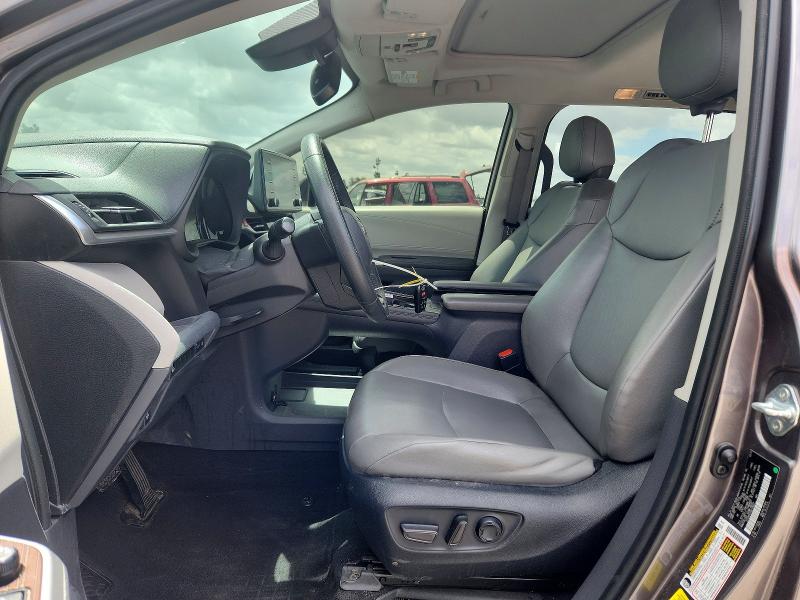 2022 Toyota Sienna მანქანა იყიდება აუქციონზე, vin: 5TDYRKEC4NS108827, აუქციონის ნომერი: 55215296