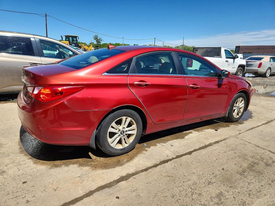 2013 Hyundai Sonata მანქანა იყიდება აუქციონზე, vin: 5NPEB4AC1DH663070, აუქციონის ნომერი: 52666946