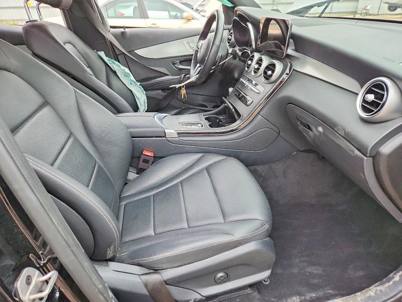 54625386 :رقم المزاد ، W1N0G8EB5MF972838 vin ، 2021 Mercedes-benz Glc مزاد بيع