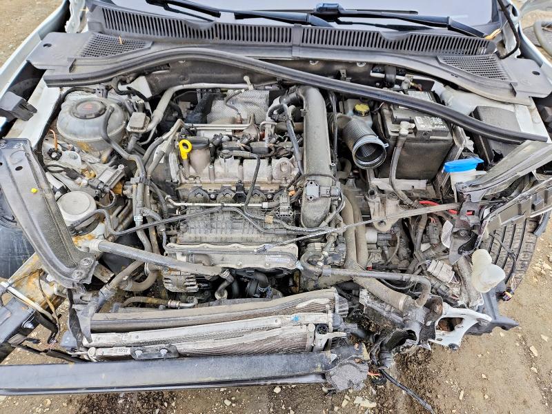 53124406 :رقم المزاد ، 3VWE57BU8KM108444 vin ، 2019 Volkswagen Jetta مزاد بيع