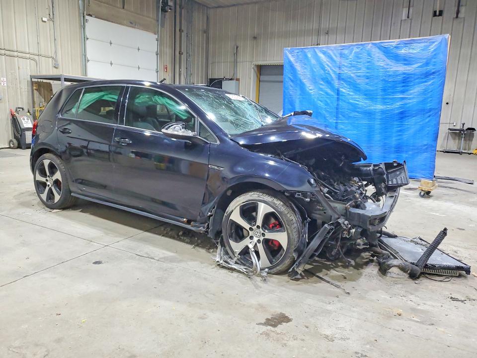 51822786 :رقم المزاد ، 3VW4T7AUXFM095768 vin ، 2015 Volkswagen Gti مزاد بيع