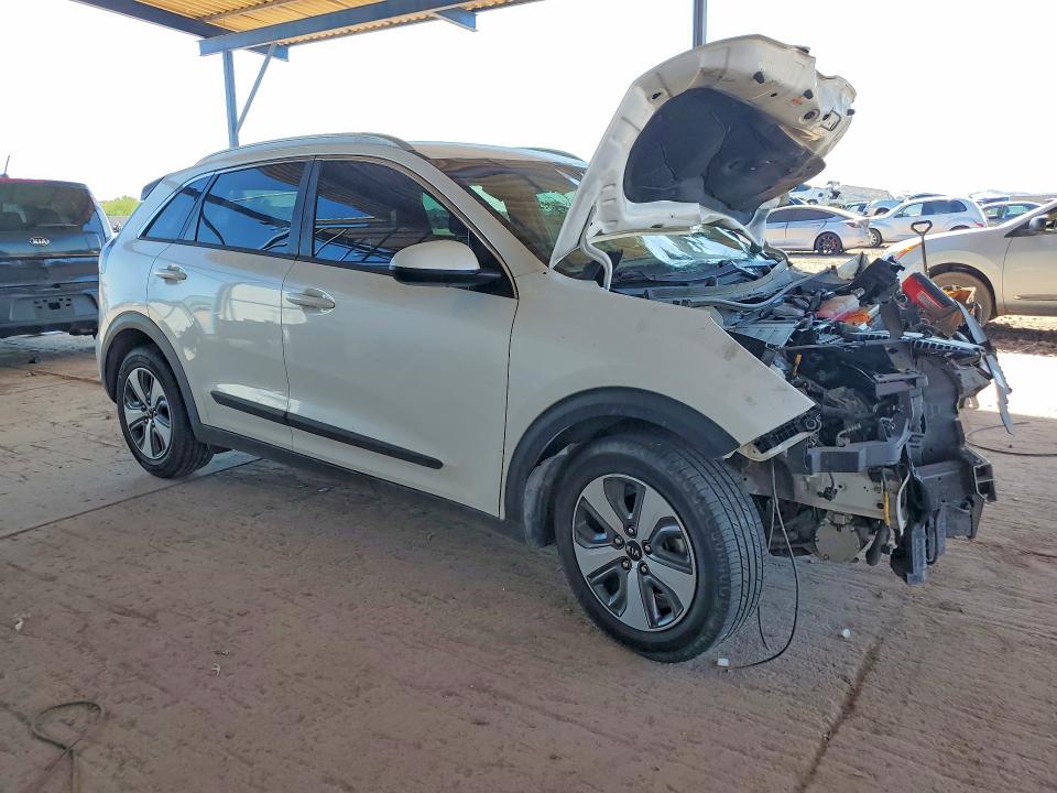 51911026 :رقم المزاد ، KNDCB3LC9L5439171 vin ، 2020 Kia Niro مزاد بيع
