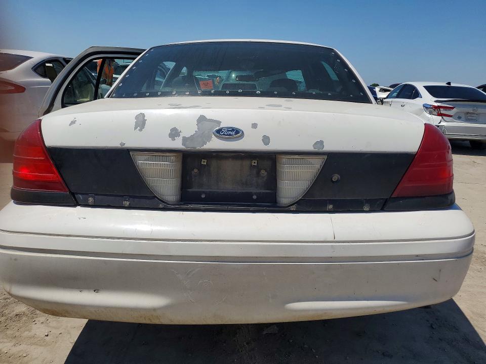 2008 Ford Crown Victoria მანქანა იყიდება აუქციონზე, vin: 2FAFP71V18X150260, აუქციონის ნომერი: 53433126