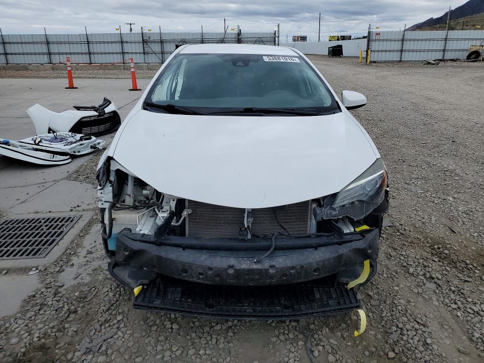 Продаж на аукціоні авто 2018 Toyota Corolla, vin: 2T1BURHE5JC000679, номер лоту: 53881016