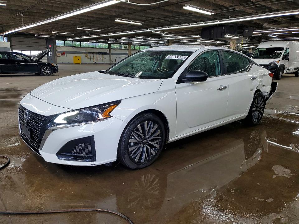 Auction sale of the 2025 Nissan Altima, vin: 1N4BL4DV3SN354667, lot number: 55027486