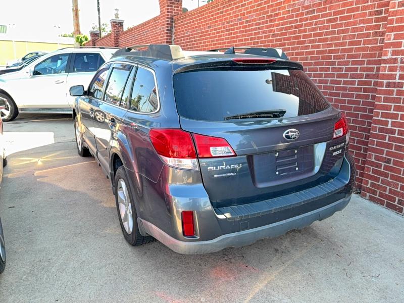 2014 Subaru Outback მანქანა იყიდება აუქციონზე, vin: 4S4BRBLC3E3213008, აუქციონის ნომერი: 53644186