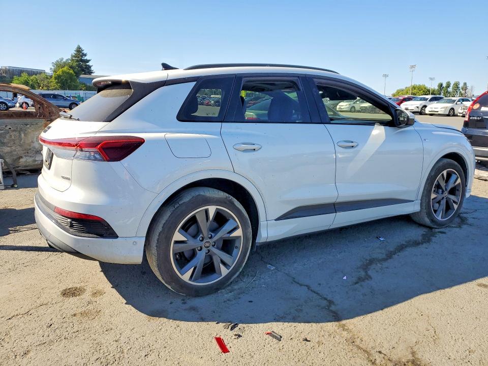 Продажа на аукционе авто 2024 Audi Q4 E-tron, vin: WA1MUBFZ3RP038666, номер лота: 54411666