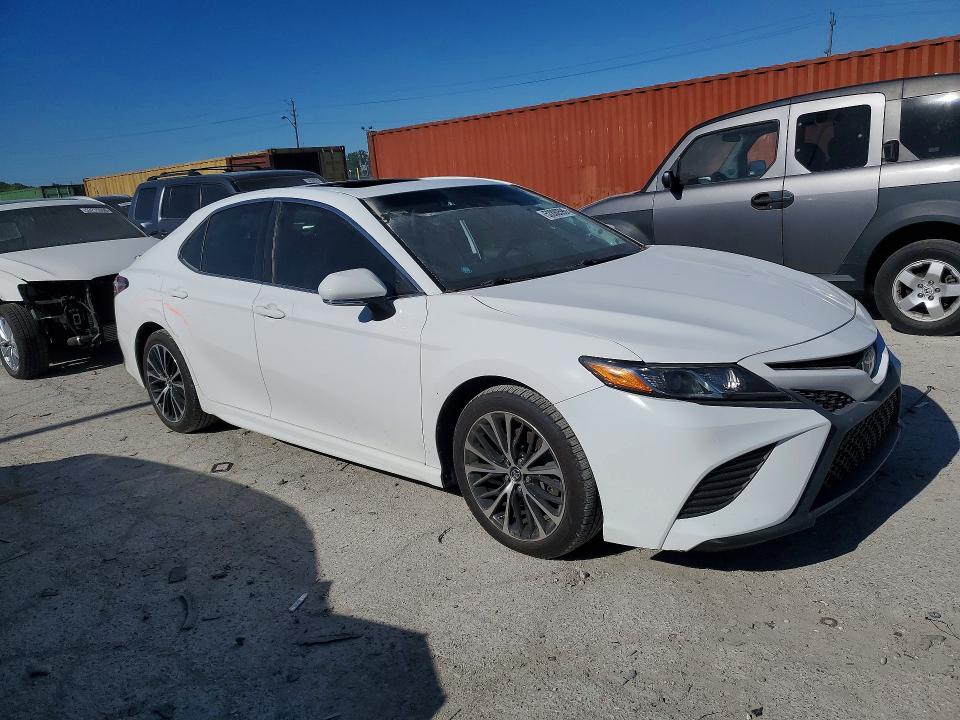 2018 Toyota Camry მანქანა იყიდება აუქციონზე, vin: 4T1B11HK3JU540899, აუქციონის ნომერი: 52880596