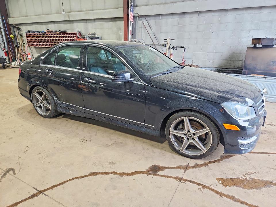 Продажа на аукционе авто 2014 Mercedes-benz C, vin: WDDGF8AB9EA948562, номер лота: 52663306