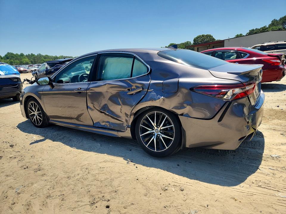 53987636 :رقم المزاد ، 4T1G11BK0MU035485 vin ، 2021 Toyota Camry مزاد بيع