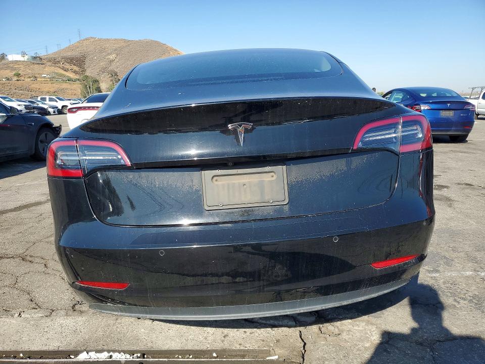 Продаж на аукціоні авто 2021 Tesla Model 3, vin: 5YJ3E1EA0MF990709, номер лоту: 52185136