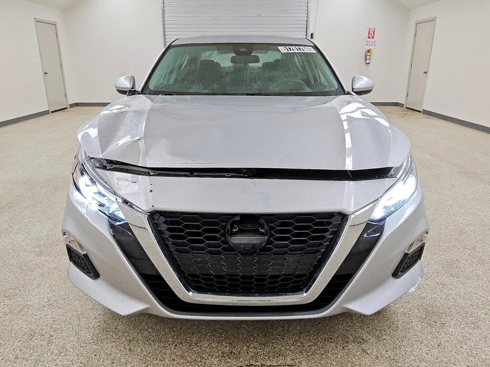 51701766 :رقم المزاد ، 1N4BL4DV9NN300309 vin ، 2022 Nissan Altima مزاد بيع