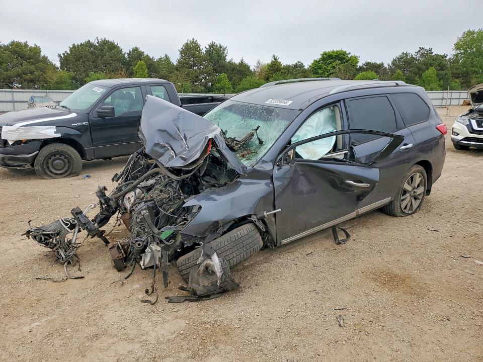 52325666 :رقم المزاد ، 5N1AR2MM1EC666062 vin ، 2014 Nissan Pathfinder مزاد بيع