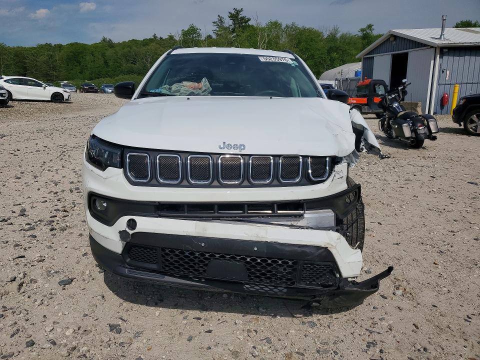 55235976 :رقم المزاد ، 3C4NJDBB0NT185993 vin ، 2022 Jeep Compass مزاد بيع