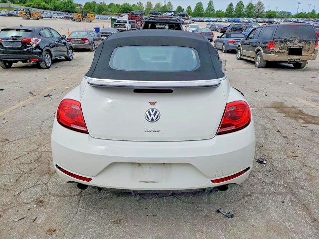 52611046 :رقم المزاد ، 3VW8T7AT4DM831576 vin ، 2013 Volkswagen Beetle مزاد بيع