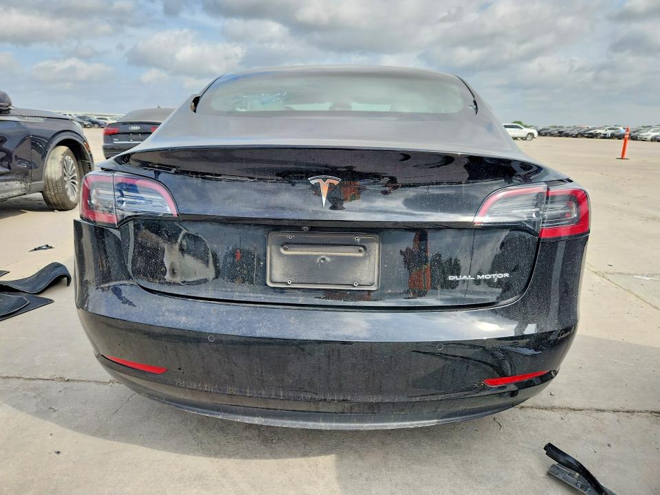 53814226 :رقم المزاد ، 5YJ3E1EB2NF163451 vin ، 2022 Tesla Model 3 مزاد بيع