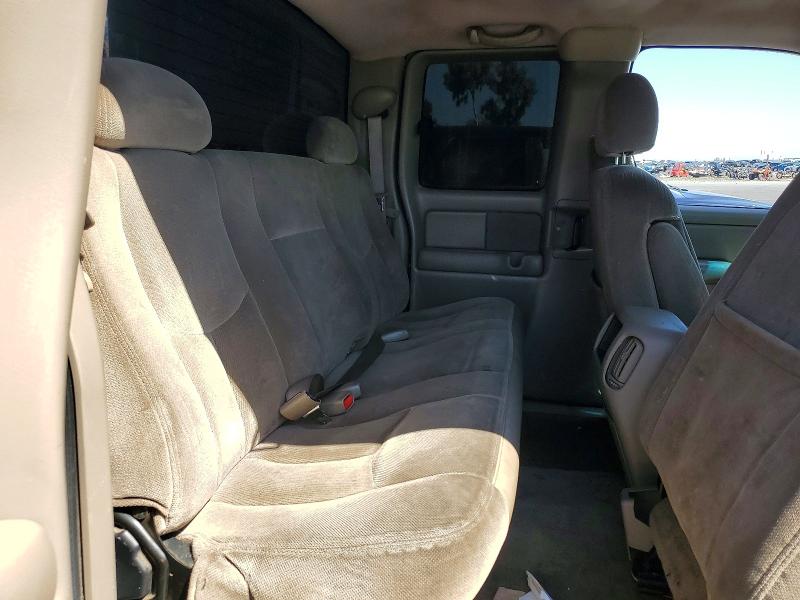 Продажа на аукционе авто 2004 Gmc New Sierra, vin: 2GTEC19T141373364, номер лота: 52932346