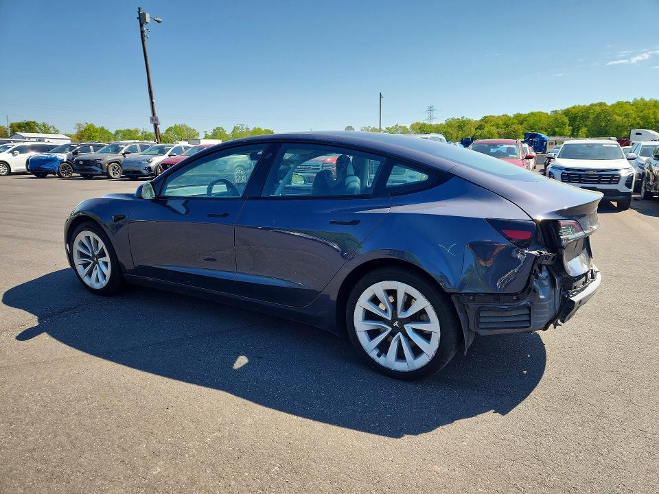 51562176 :رقم المزاد ، 5YJ3E1EA4NF370673 vin ، 2022 Tesla Model 3 مزاد بيع