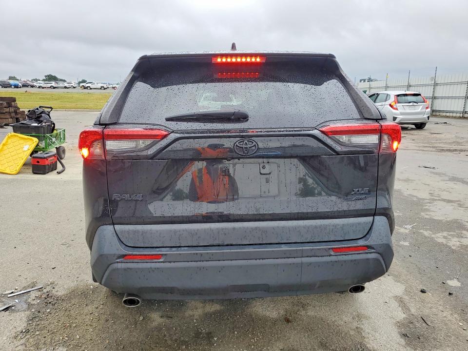 Auction sale of the 2022 Toyota Rav4, vin: 2T3P1RFV0NC305666, lot number: 52405566