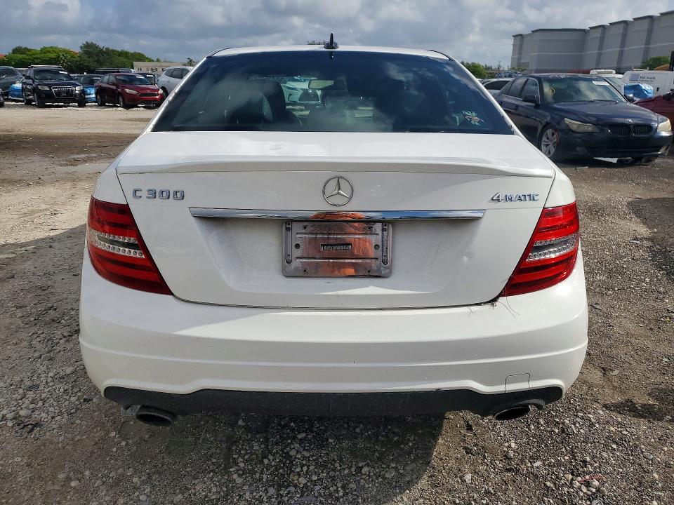 54416096 :رقم المزاد ، WDDGF8AB9DR242451 vin ، 2013 Mercedes-benz C مزاد بيع