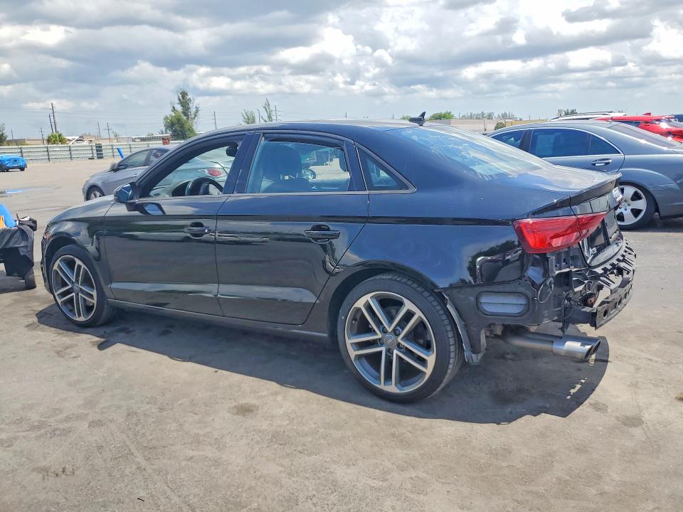 Продажа на аукционе авто 2018 Audi A3, vin: WAUAUGFFXJ1004403, номер лота: 52964276