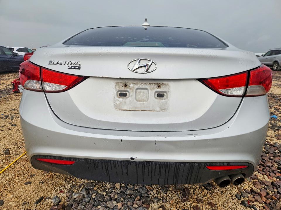 2013 Hyundai Elantra Coupe მანქანა იყიდება აუქციონზე, vin: KMHDH6AE3DU002780, აუქციონის ნომერი: 55175616