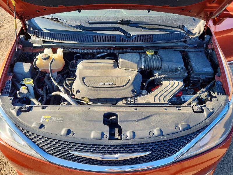 55036646 :رقم المزاد ، 2C4RC1EG9JR172299 vin ، 2018 Chrysler Pacifica مزاد بيع