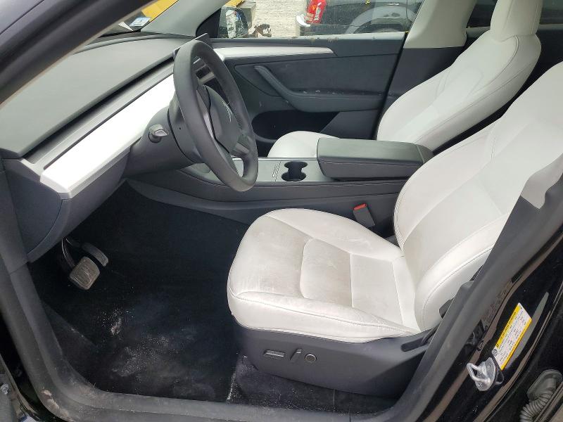 53851676 :رقم المزاد ، 7SAYGDEE8SF297696 vin ، 2025 Tesla Model Y مزاد بيع