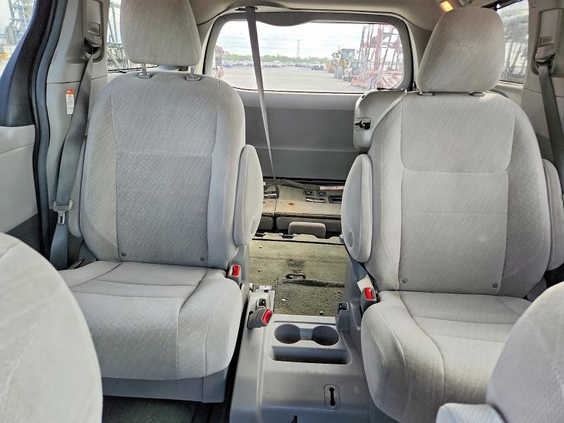 53950706 :رقم المزاد ، 5TDKZ3DC8HS841903 vin ، 2017 Toyota Sienna مزاد بيع