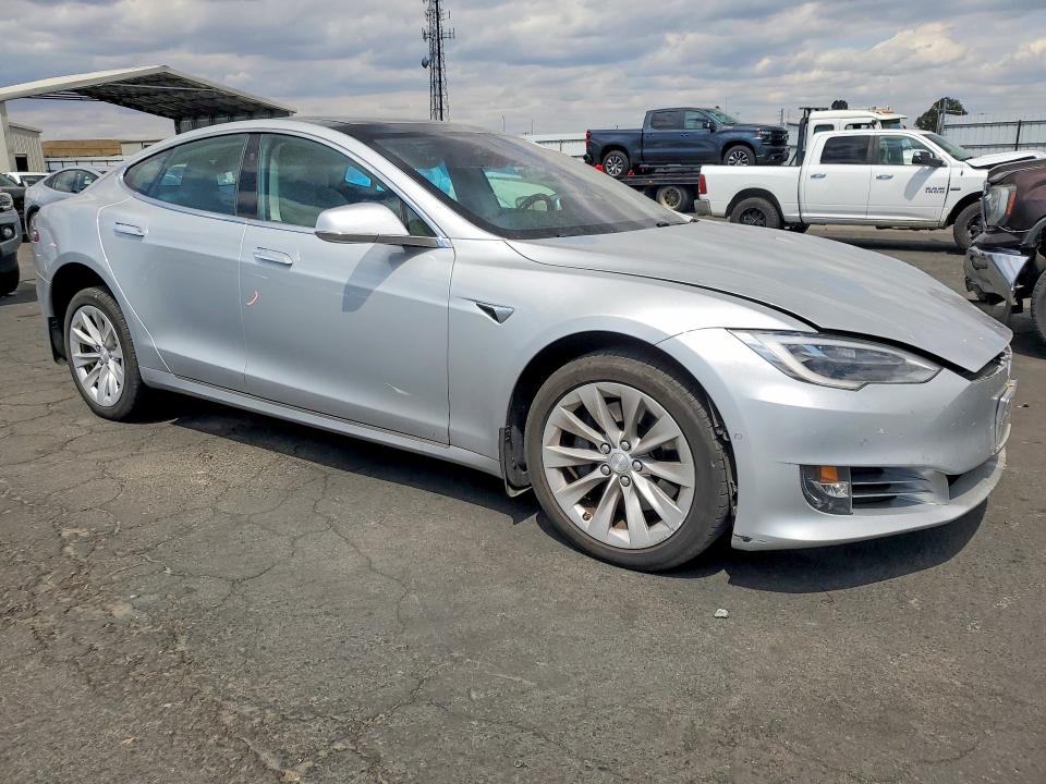 Aukcja sprzedaży 2018 Tesla Model S, vin: 5YJSA1E27JF276751, numer aukcji: 55590486