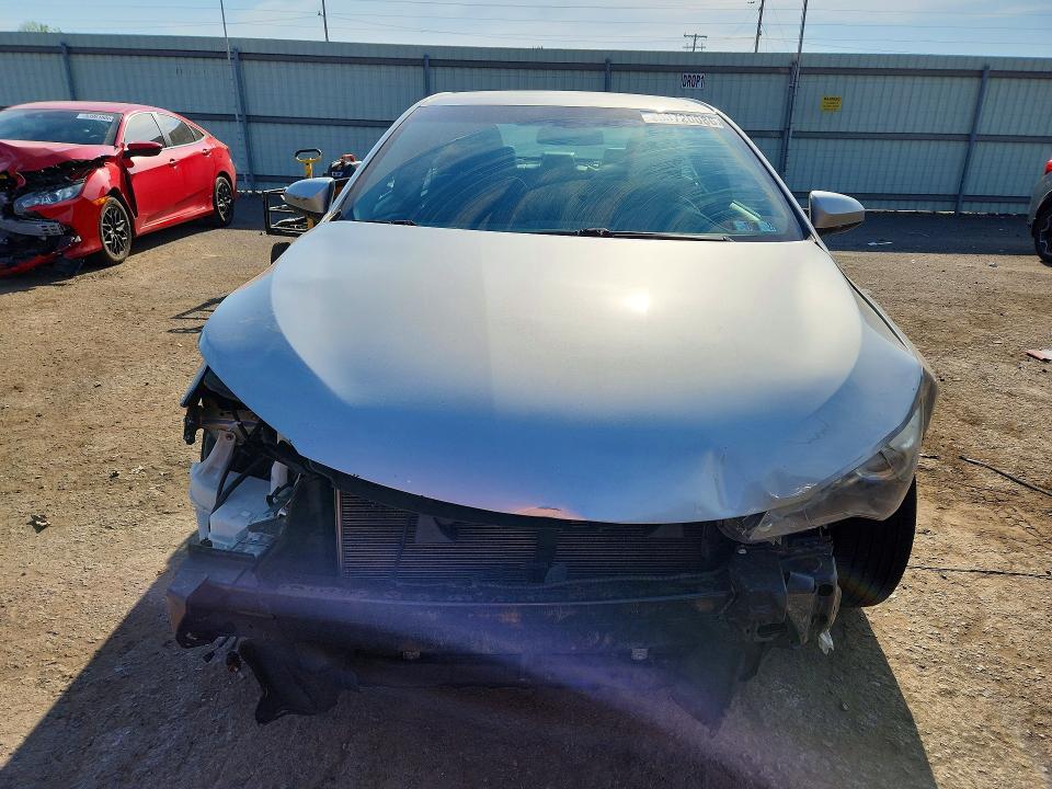 53720086 :رقم المزاد ، 4T1BF1FK4HU751186 vin ، 2017 Toyota Camry مزاد بيع
