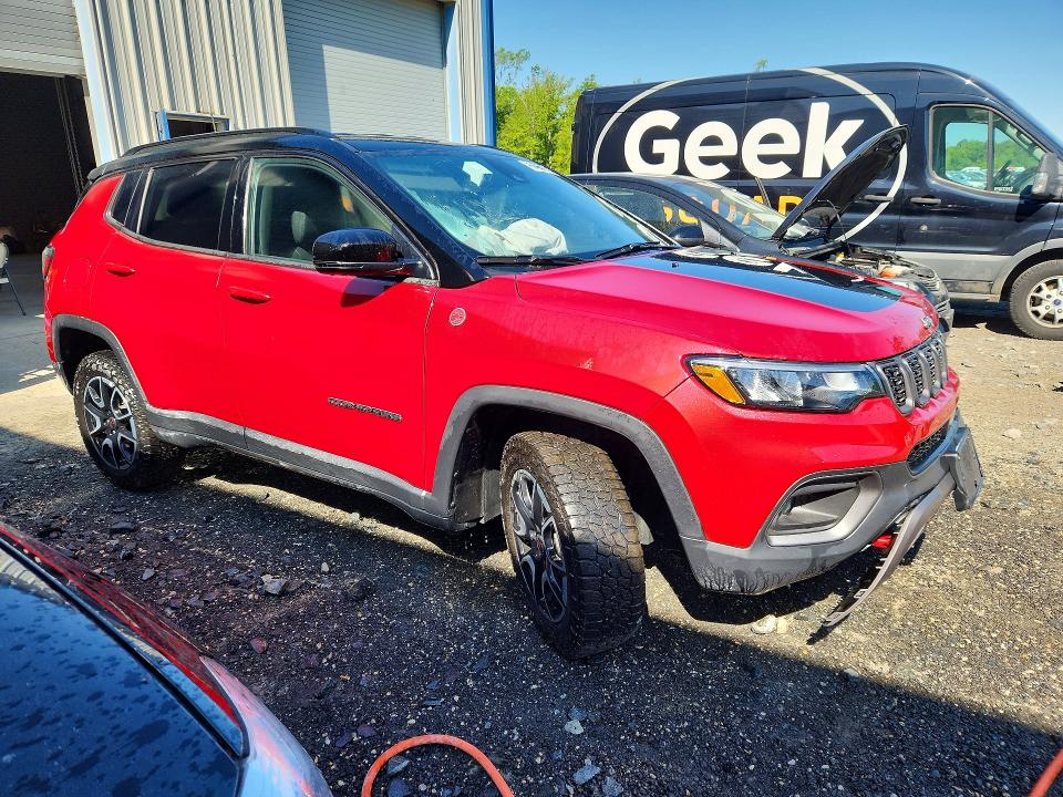 2025 Jeep Compass მანქანა იყიდება აუქციონზე, vin: 3C4NJDDN5ST556567, აუქციონის ნომერი: 52211566