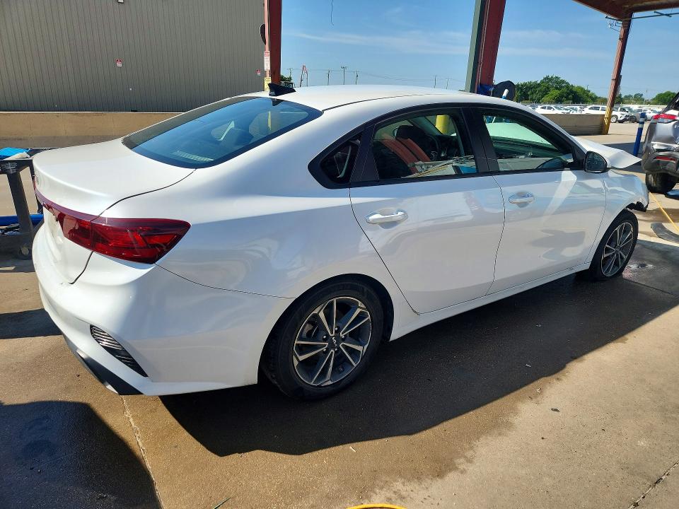 2023 Kia Forte მანქანა იყიდება აუქციონზე, vin: 3KPF24AD0PE583281, აუქციონის ნომერი: 55387456