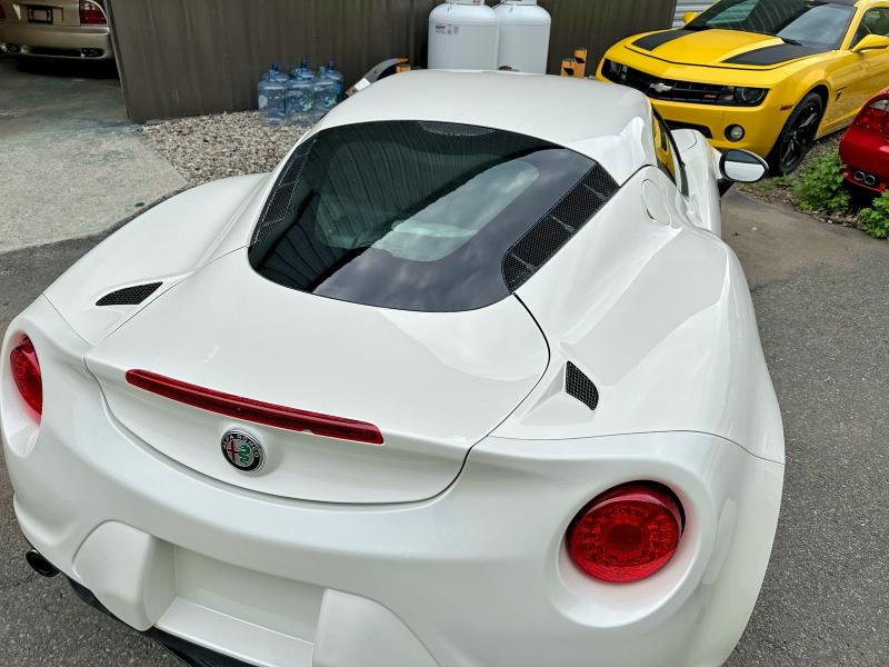 2016 Alfa Romeo 4c მანქანა იყიდება აუქციონზე, vin: ZARBAAA41GM177436, აუქციონის ნომერი: 53692196