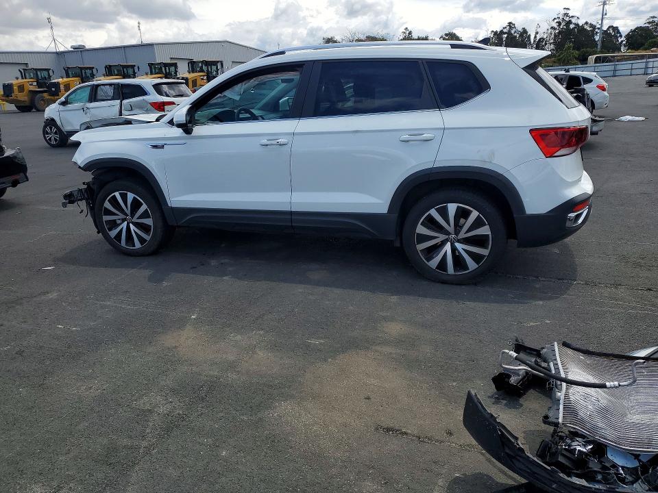 Продажа на аукционе авто 2022 Volkswagen Taos, vin: 3VVWX7B26NM043714, номер лота: 55122026