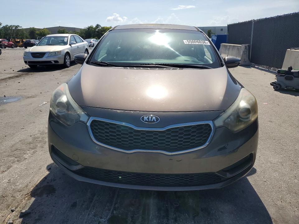 2014 Kia Forte მანქანა იყიდება აუქციონზე, vin: KNAFX4A64E5175505, აუქციონის ნომერი: 55006036