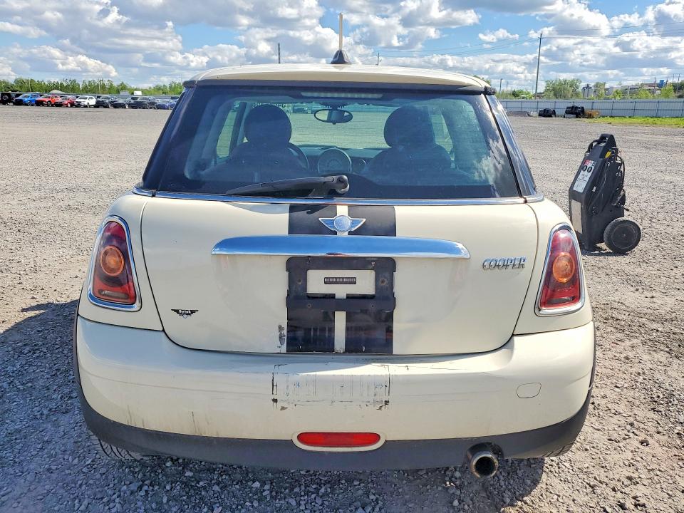 2010 Mini Cooper მანქანა იყიდება აუქციონზე, vin: WMWMF3C52ATU76269, აუქციონის ნომერი: 54686126
