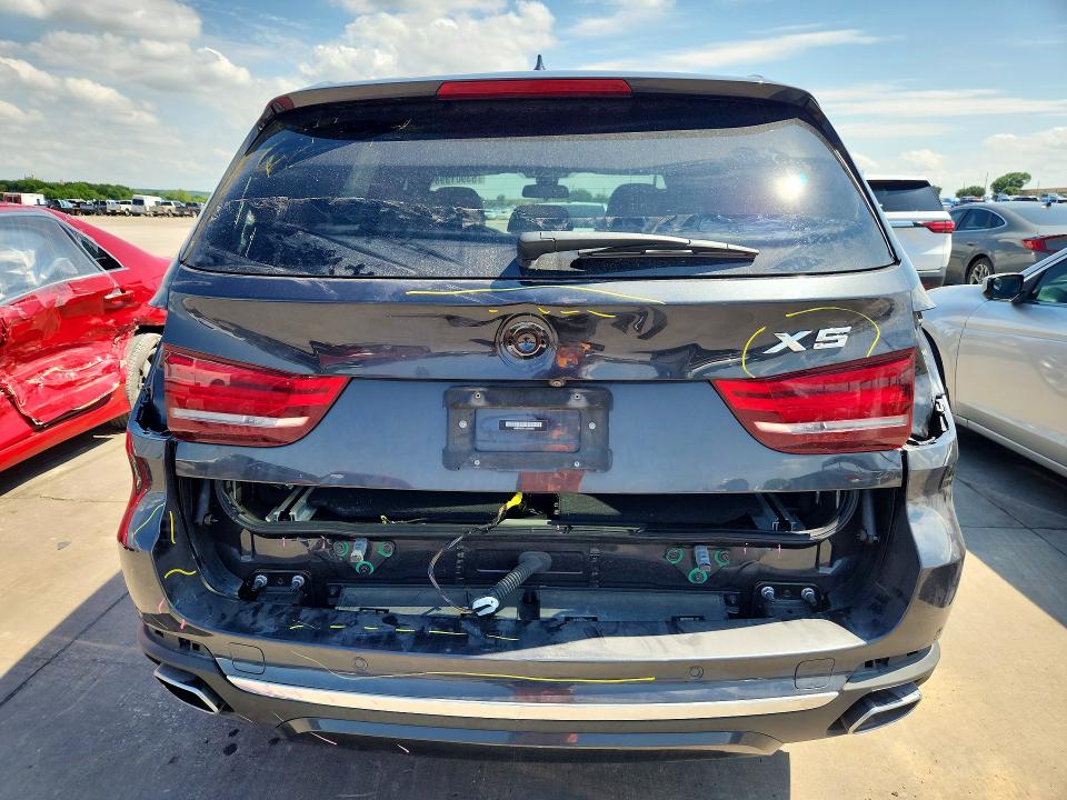 53901396 :رقم المزاد ، 5UXKR2C51J0X09506 vin ، 2018 Bmw X5 مزاد بيع