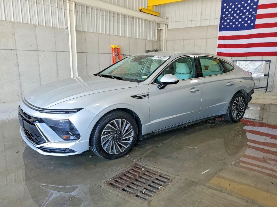 Auction sale of the 2025 Hyundai Sonata Hybrid, vin: KMHL34JJ2SA107661, lot number: 53813646