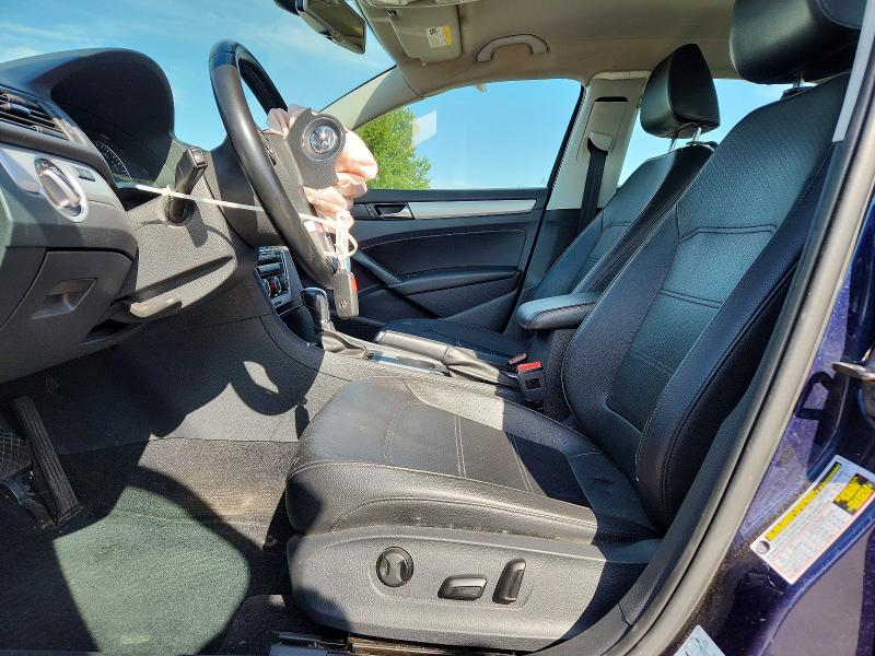 2013 Volkswagen Passat მანქანა იყიდება აუქციონზე, vin: 1VWBP7A31DC103984, აუქციონის ნომერი: 54559076