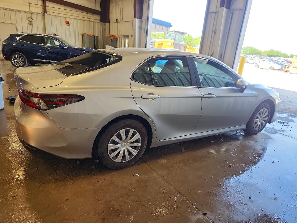 Продаж на аукціоні авто 2021 Toyota Camry, vin: 4T1C31AK2MU564091, номер лоту: 55555636
