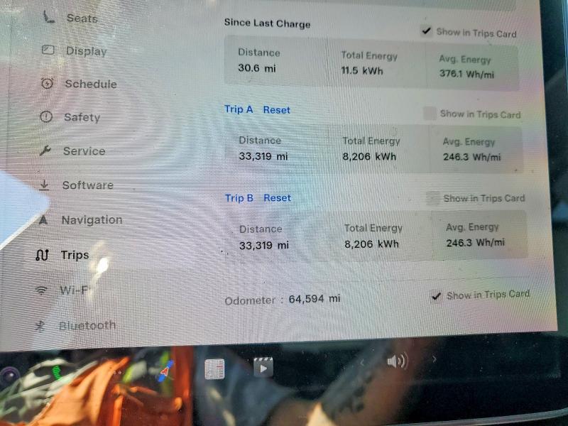 53342526 :رقم المزاد ، 5YJ3E1EAXJF028137 vin ، 2018 Tesla Model 3 مزاد بيع